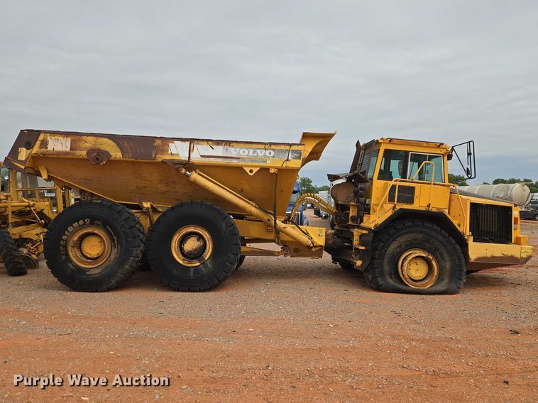 image for item YA2770 2000 Volvo A40 articulated haul truck