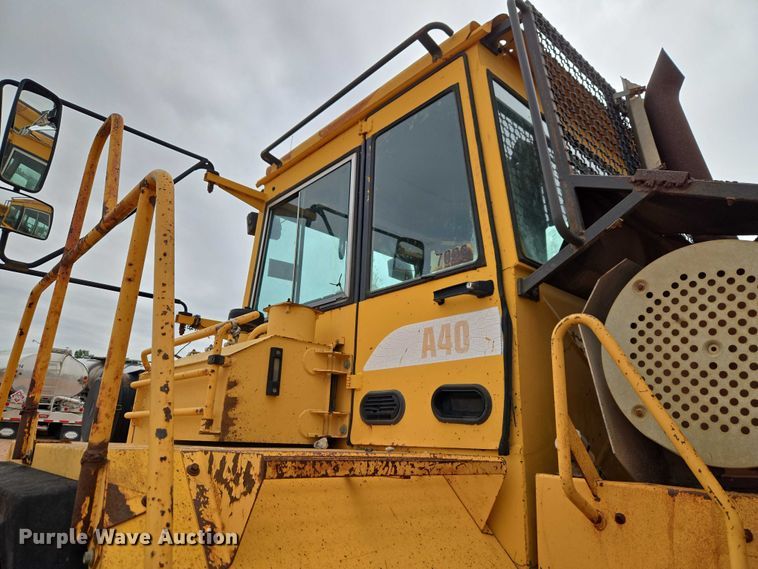 image for item YA2770 2000 Volvo A40 articulated haul truck