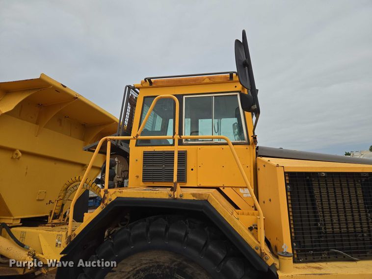 image for item YA2770 2000 Volvo A40 articulated haul truck