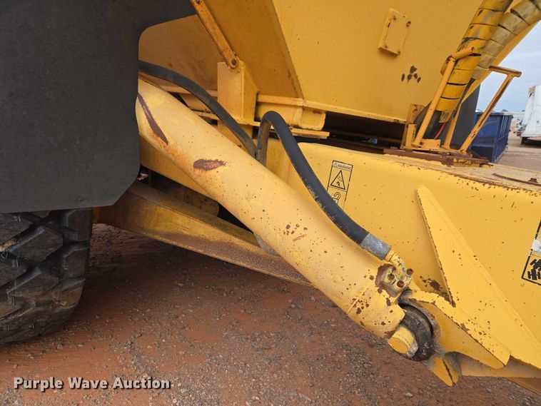 image for item YA2770 2000 Volvo A40 articulated haul truck