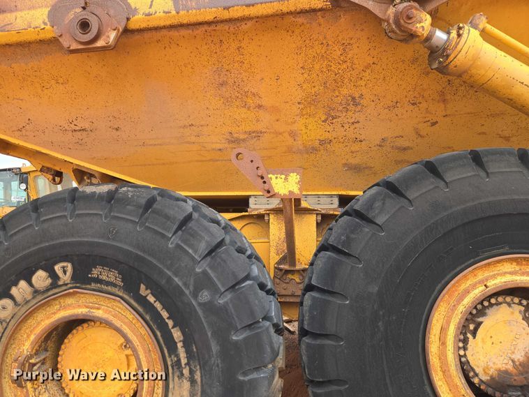image for item YA2770 2000 Volvo A40 articulated haul truck