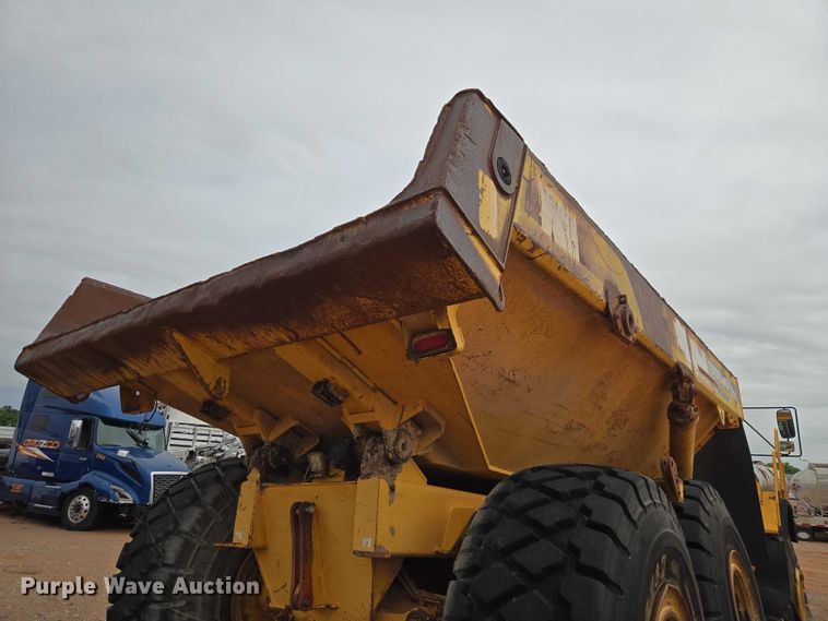image for item YA2770 2000 Volvo A40 articulated haul truck