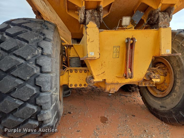 image for item YA2770 2000 Volvo A40 articulated haul truck