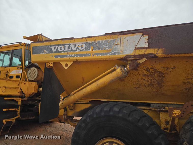 image for item YA2770 2000 Volvo A40 articulated haul truck
