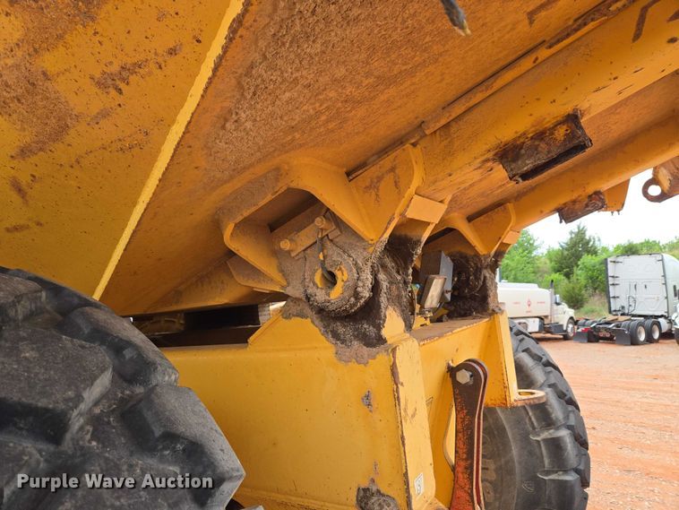 image for item YA2770 2000 Volvo A40 articulated haul truck