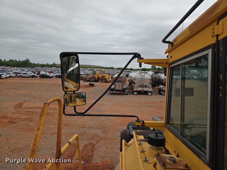 image for item YA2770 2000 Volvo A40 articulated haul truck