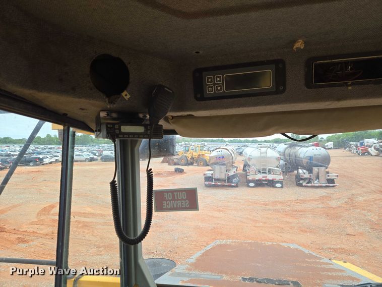 image for item YA2770 2000 Volvo A40 articulated haul truck