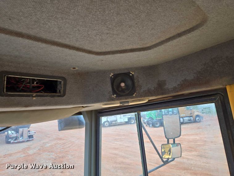 image for item YA2770 2000 Volvo A40 articulated haul truck