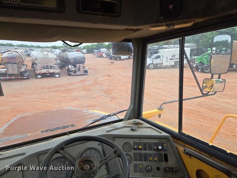 image for item YA2770 2000 Volvo A40 articulated haul truck