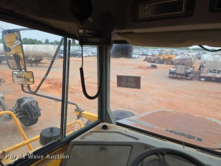 image for item YA2770 2000 Volvo A40 articulated haul truck