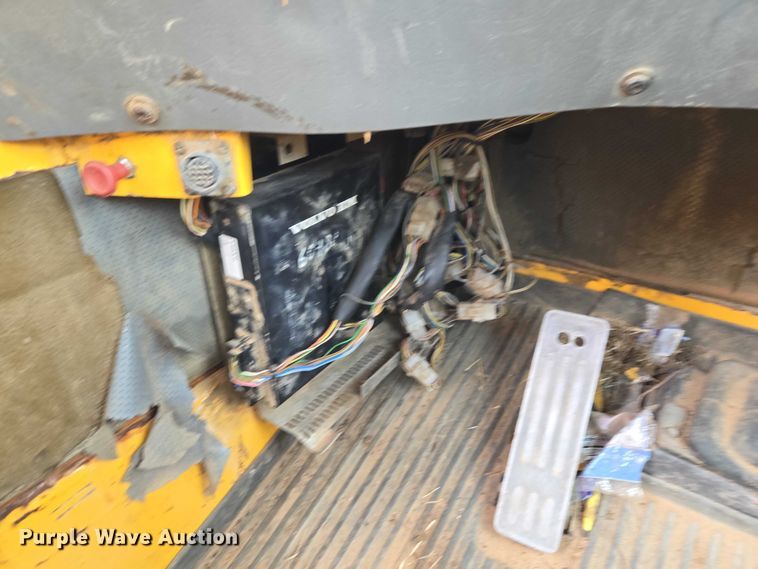 image for item YA2770 2000 Volvo A40 articulated haul truck