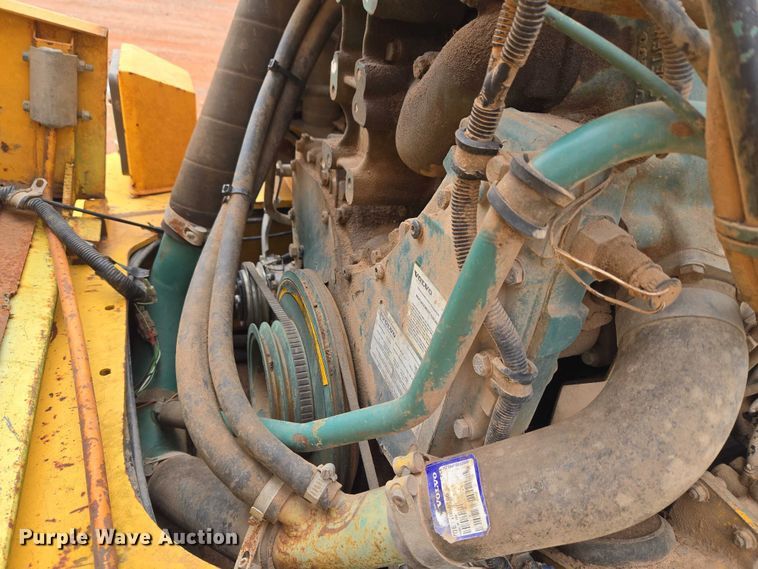 image for item YA2770 2000 Volvo A40 articulated haul truck