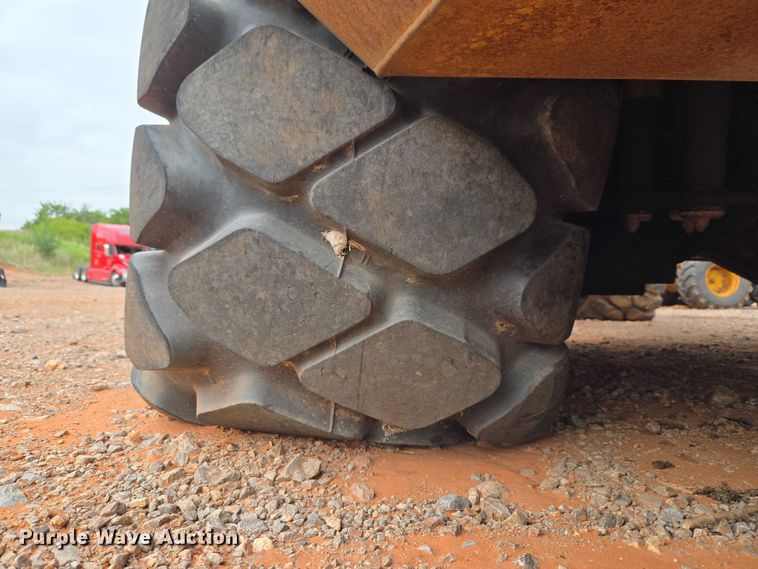 image for item YA2770 2000 Volvo A40 articulated haul truck