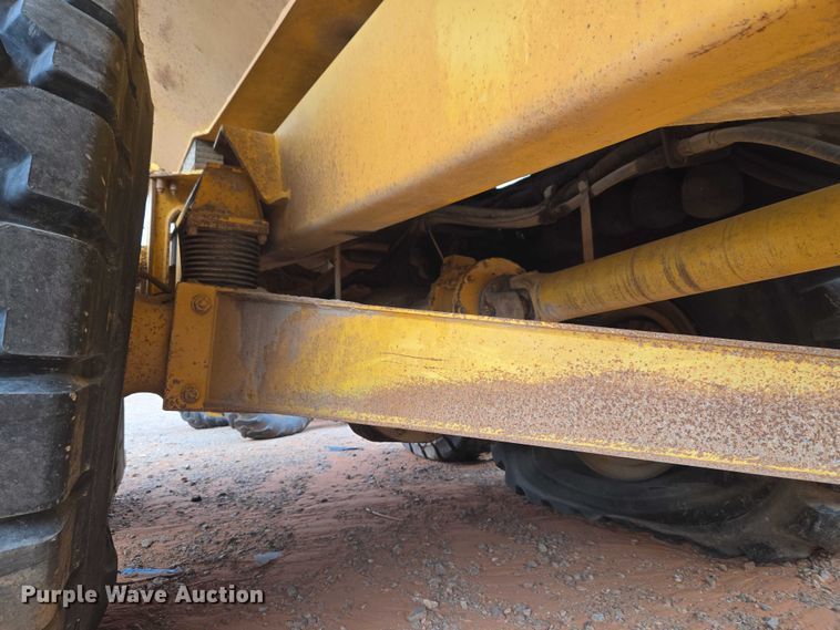 image for item YA2770 2000 Volvo A40 articulated haul truck
