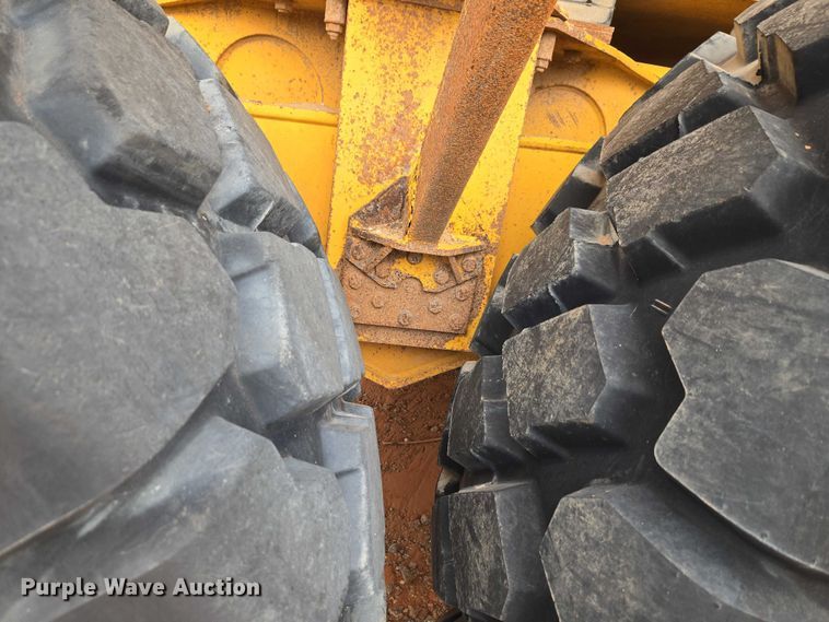 image for item YA2770 2000 Volvo A40 articulated haul truck