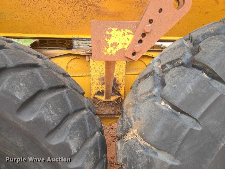 image for item YA2770 2000 Volvo A40 articulated haul truck