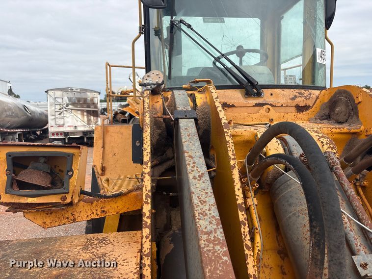 image for item YA2772 1999 Volvo L180C wheel loader