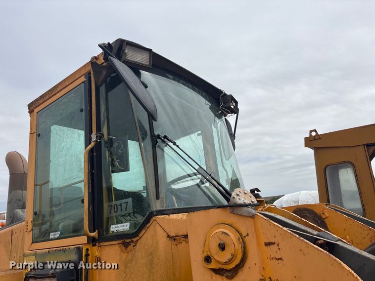 image for item YA2772 1999 Volvo L180C wheel loader