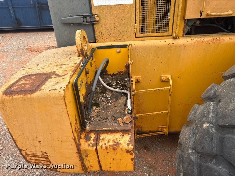 image for item YA2772 1999 Volvo L180C wheel loader
