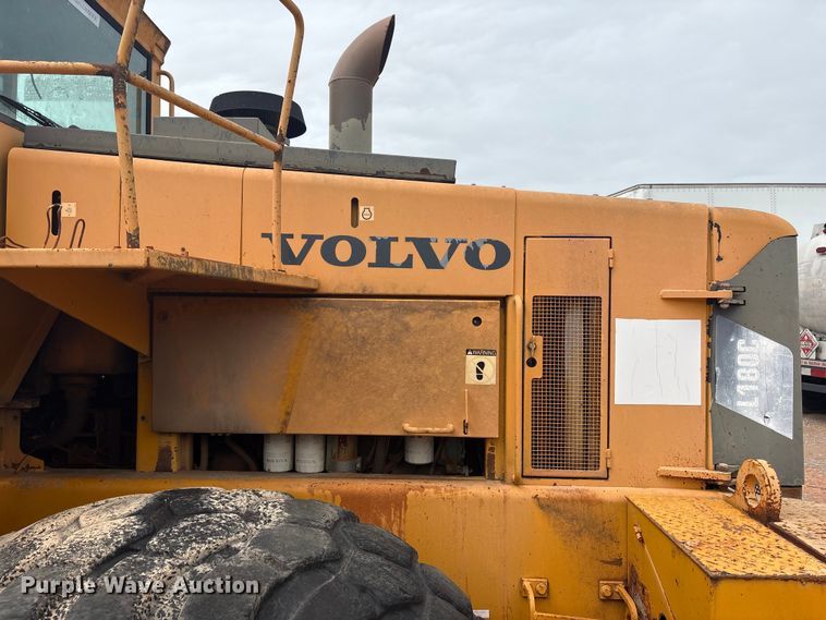 image for item YA2772 1999 Volvo L180C wheel loader