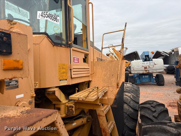 image for item YA2772 1999 Volvo L180C wheel loader
