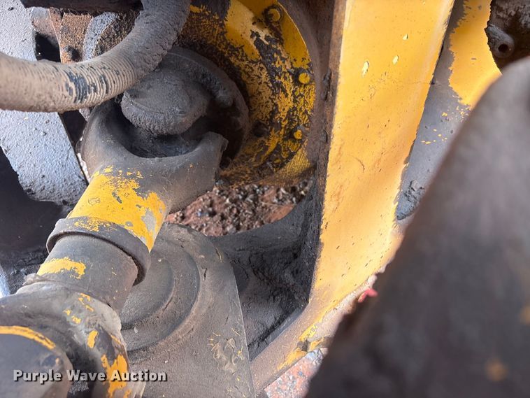 image for item YA2772 1999 Volvo L180C wheel loader