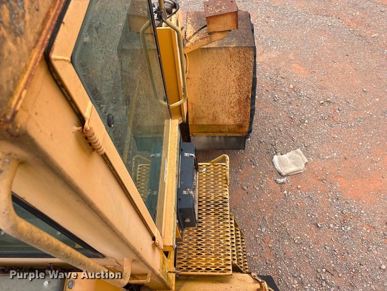 image for item YA2772 1999 Volvo L180C wheel loader