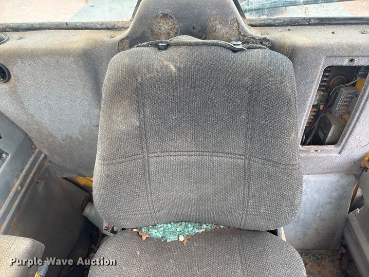 image for item YA2772 1999 Volvo L180C wheel loader