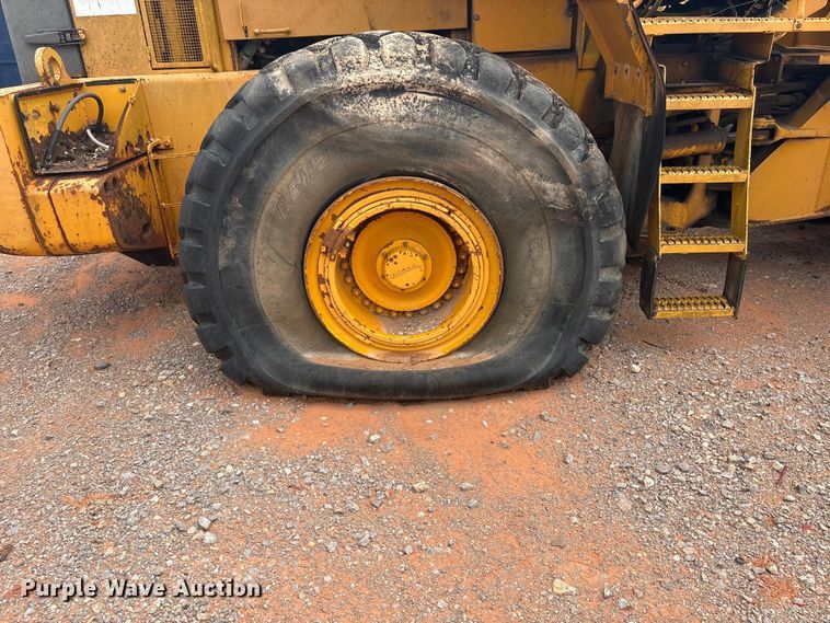 image for item YA2772 1999 Volvo L180C wheel loader