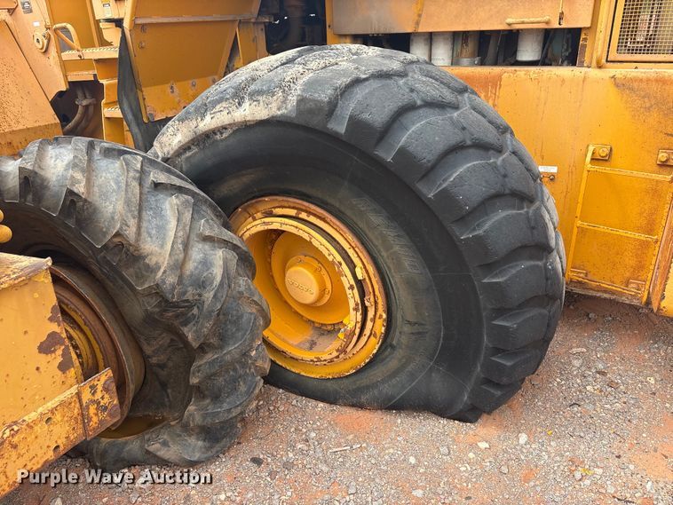 image for item YA2772 1999 Volvo L180C wheel loader