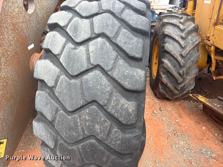 image for item YA2772 1999 Volvo L180C wheel loader