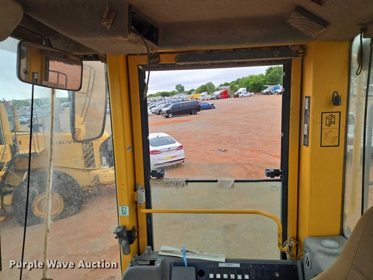image for item YA2777 Volvo L180E wheel loader