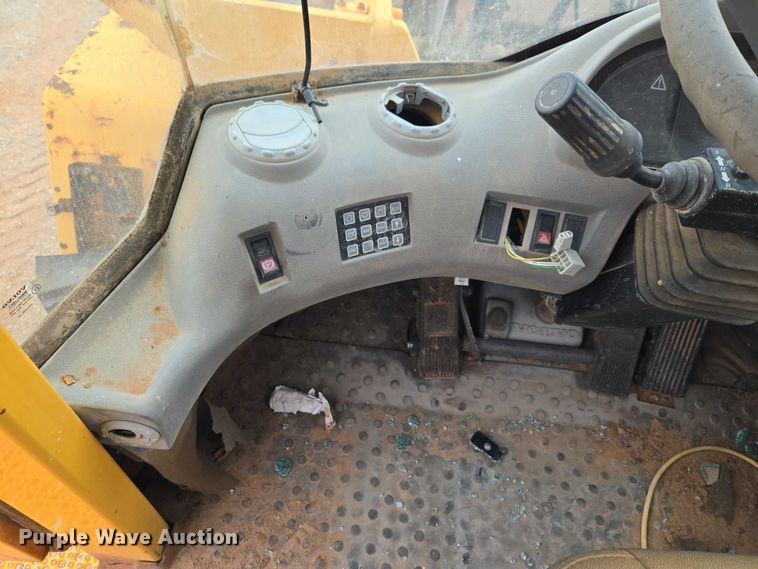 image for item YA2777 Volvo L180E wheel loader
