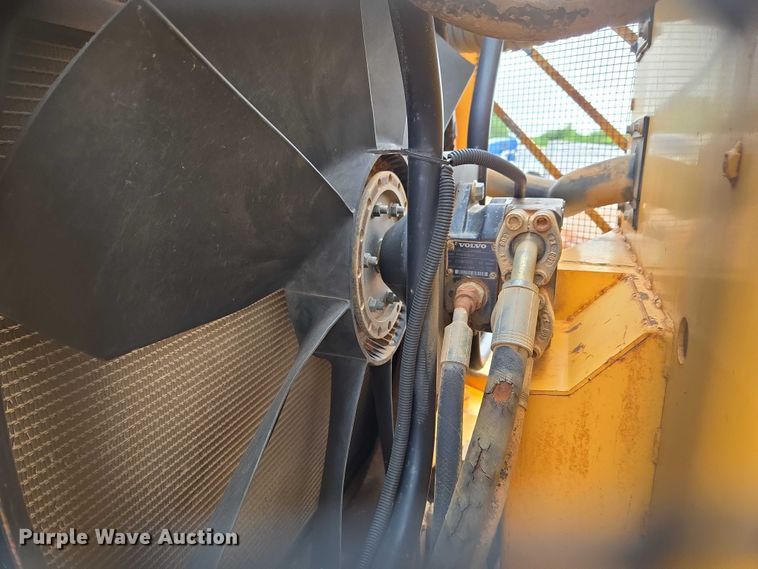 image for item YA2777 Volvo L180E wheel loader