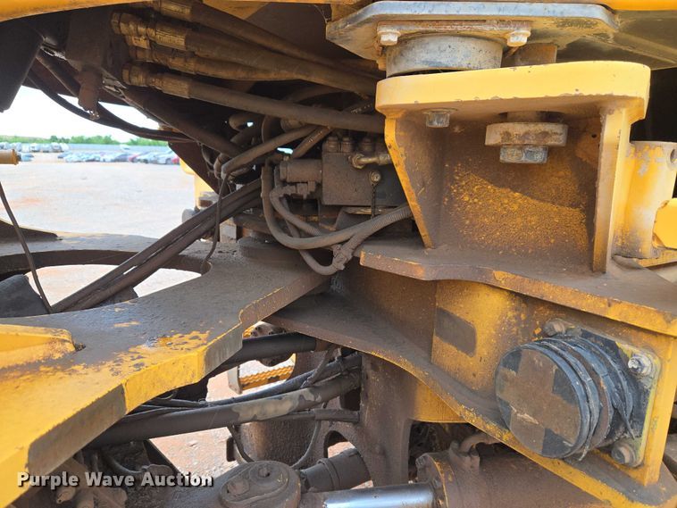 image for item YA2778 2009 Volvo L180F wheel loader