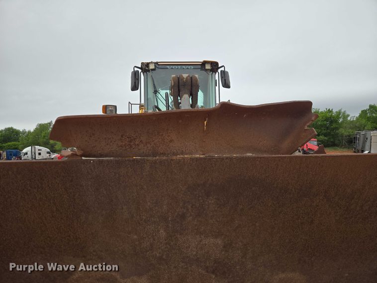 image for item YA2778 2009 Volvo L180F wheel loader