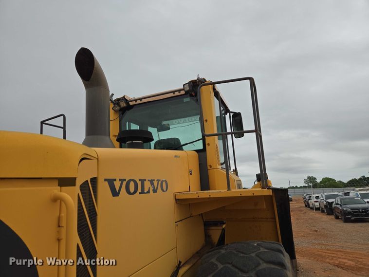 image for item YA2778 2009 Volvo L180F wheel loader