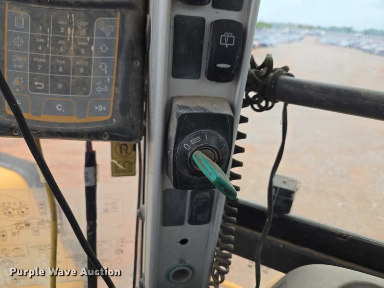 image for item YA2778 2009 Volvo L180F wheel loader