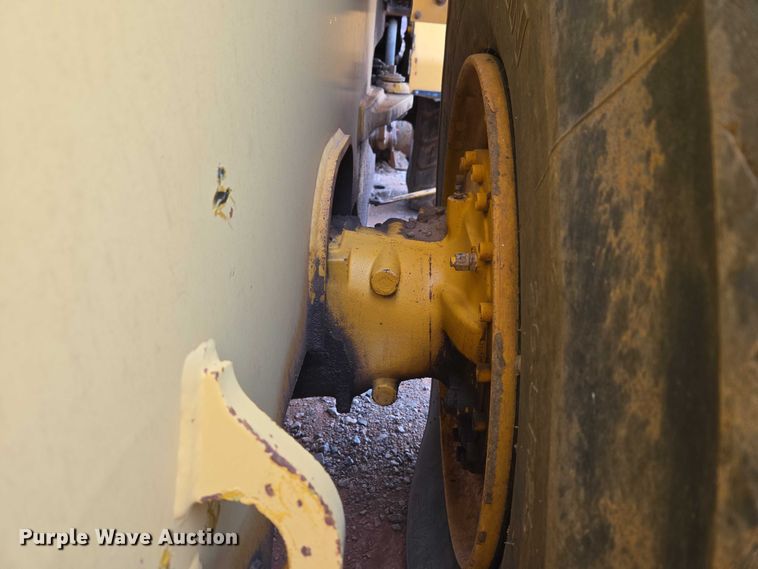 image for item YA2778 2009 Volvo L180F wheel loader