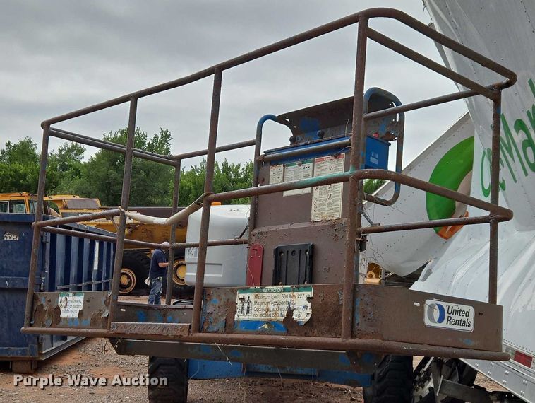 image for item YA2782 2005 Genie S-60 boom lift
