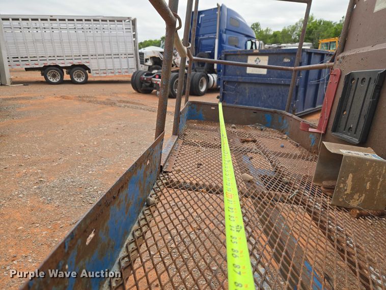 image for item YA2782 2005 Genie S-60 boom lift