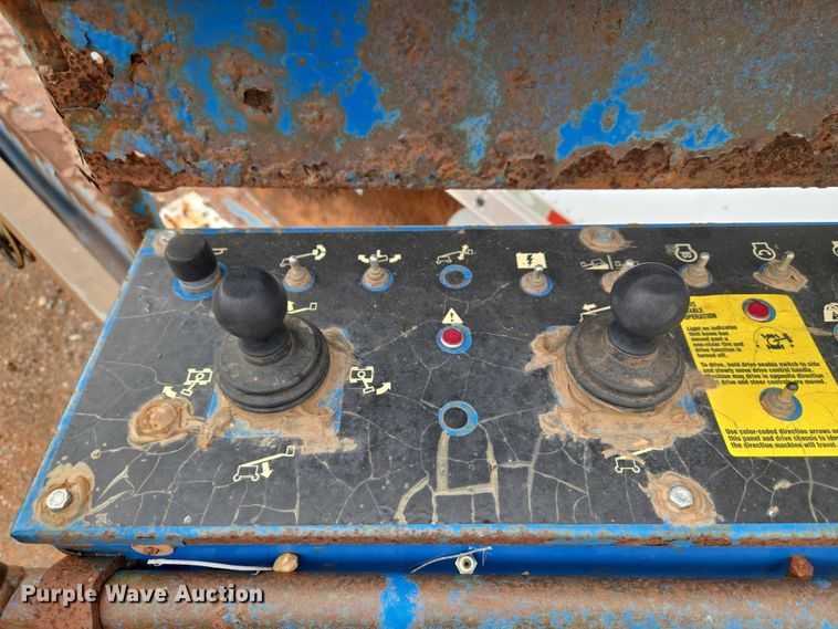 image for item YA2782 2005 Genie S-60 boom lift