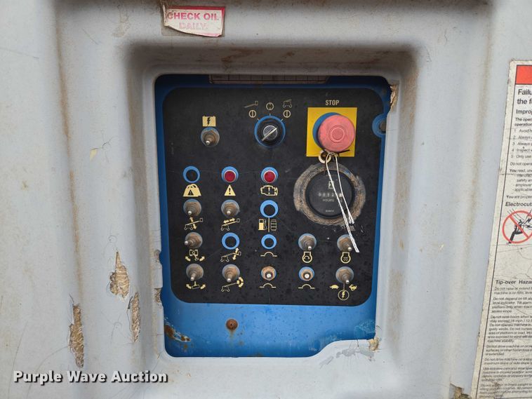 image for item YA2782 2005 Genie S-60 boom lift