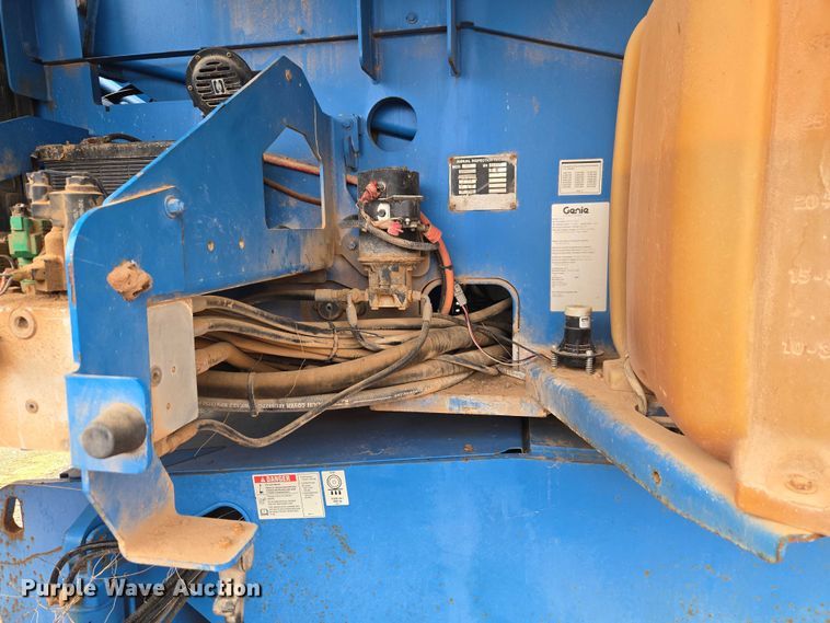image for item YA2782 2005 Genie S-60 boom lift