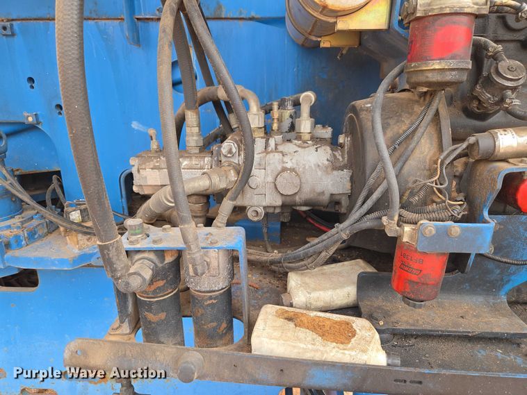 image for item YA2782 2005 Genie S-60 boom lift