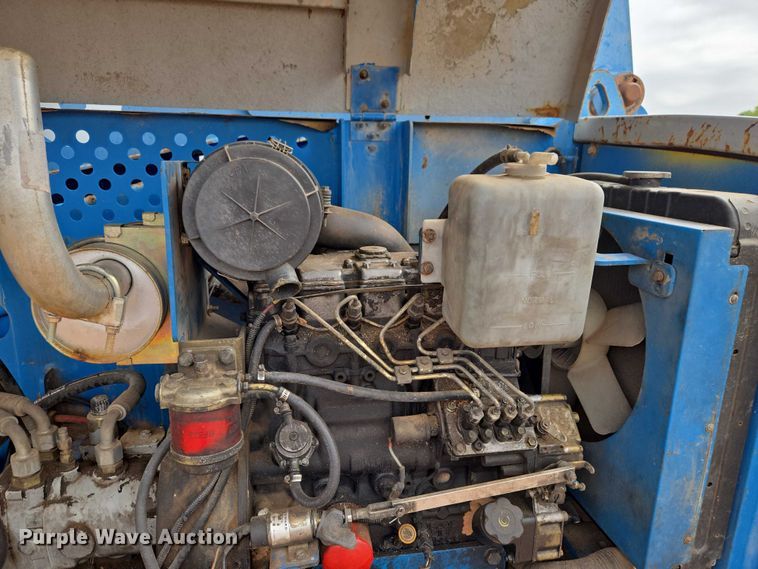 image for item YA2782 2005 Genie S-60 boom lift