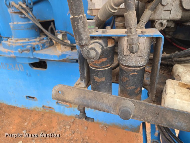 image for item YA2782 2005 Genie S-60 boom lift