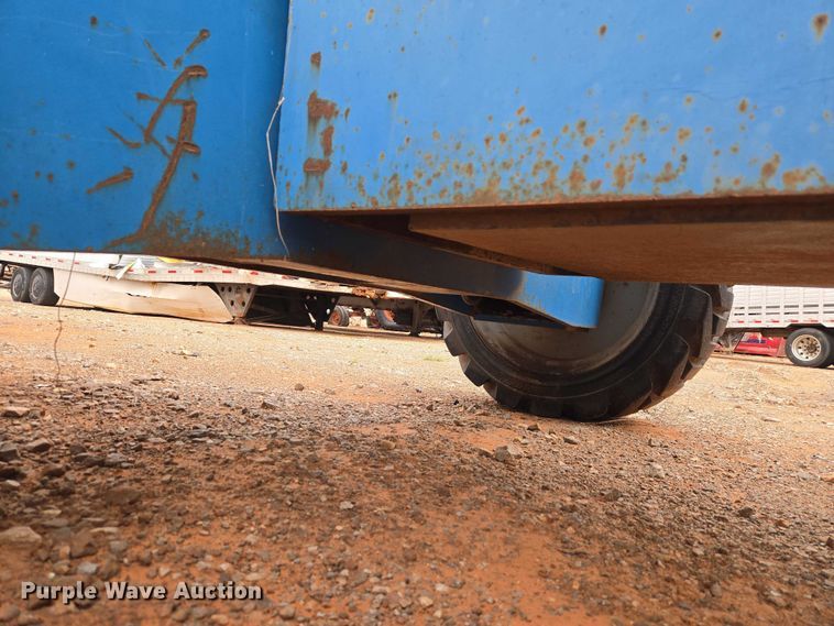 image for item YA2782 2005 Genie S-60 boom lift