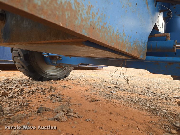 image for item YA2782 2005 Genie S-60 boom lift