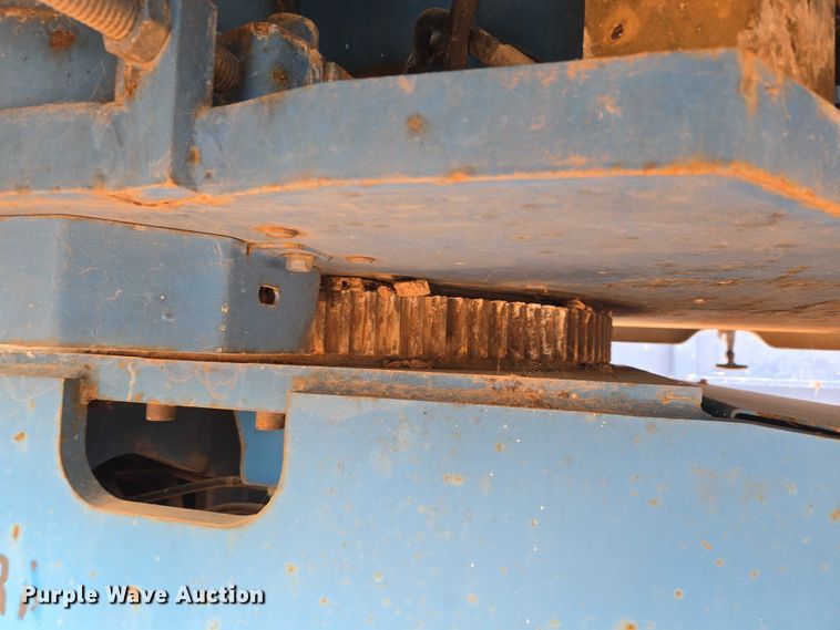 image for item YA2782 2005 Genie S-60 boom lift